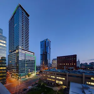 Holiday Inn Hotel & Suites - Montreal Centre-Ville Ouest By Ihg מלון